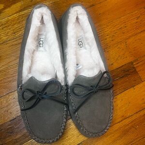 Brand NIB!! UGG Grayish Tan Corbin Loafer with Plush Lining